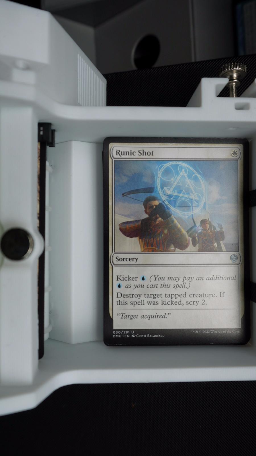 Runic Shot 30 Dominaria United MTG UC NM