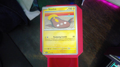 Stunfisk 064/191 Surging Sparks Pokemon C NM