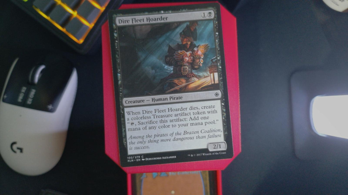 Dire Fleet Hoarder 102 Ixalan MTG C LP