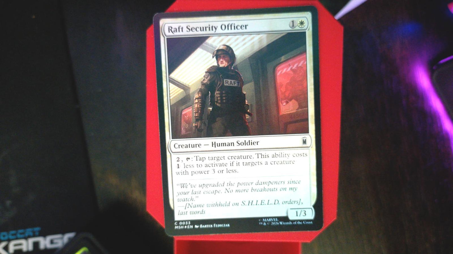 Raft Security Officer 33 Marvel Super Heroes MTG C Foil NM